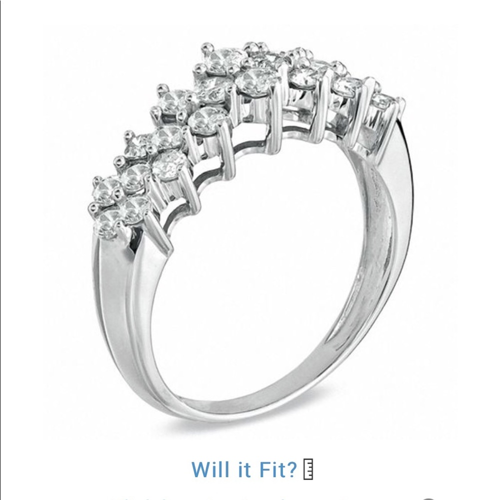 1 CT  TW diamond Pyramid band in 10k white gold